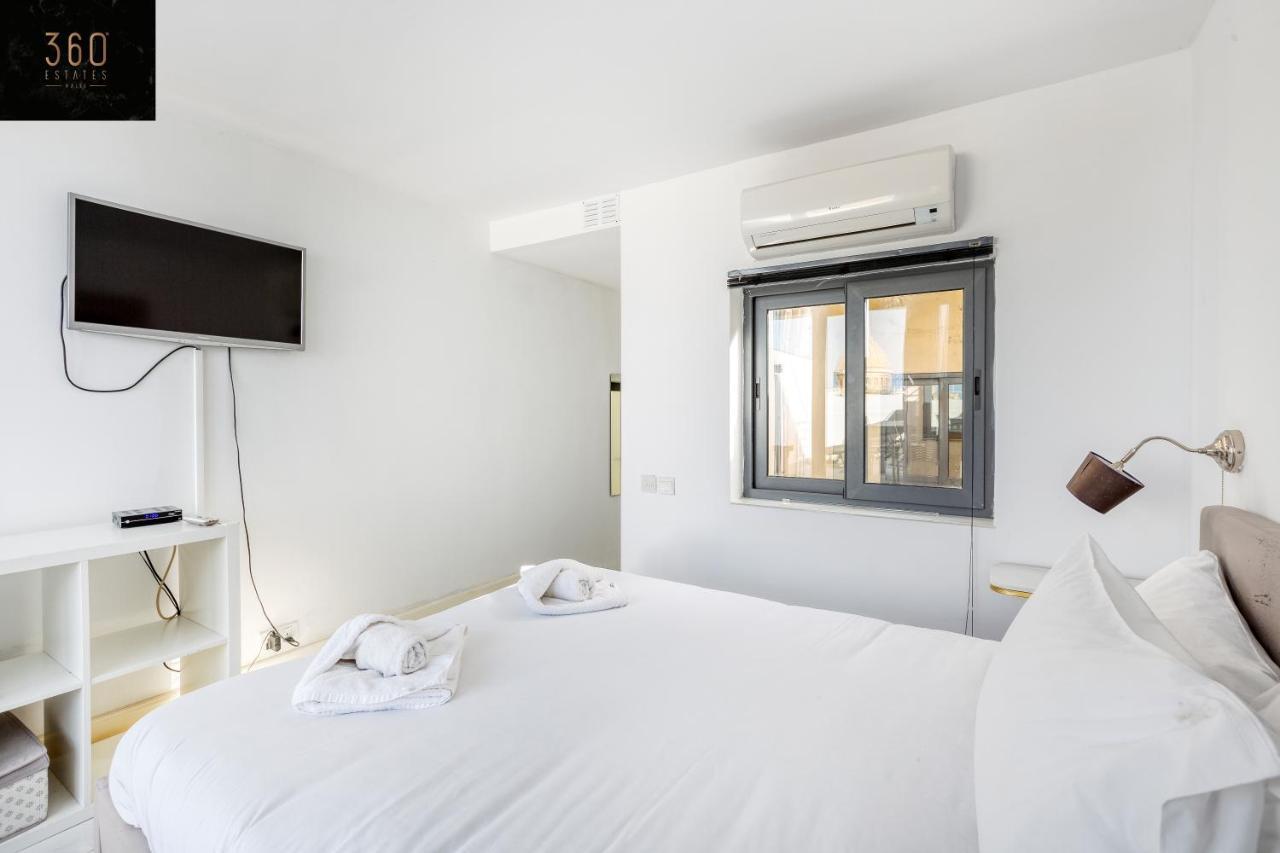 Mesmerising Views For A 2Br Apt In The Capital By 360 Estates La Valeta Exterior foto