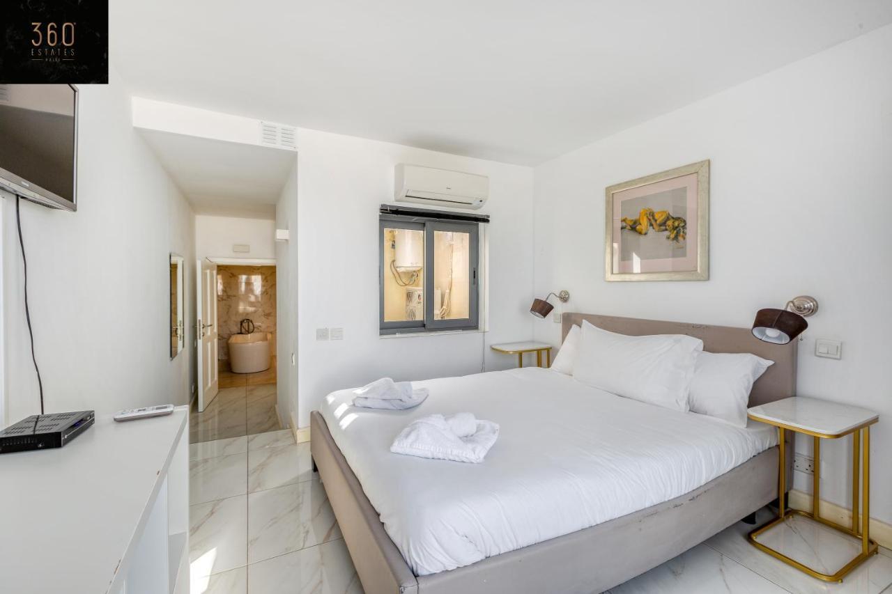 Mesmerising Views For A 2Br Apt In The Capital By 360 Estates La Valeta Exterior foto